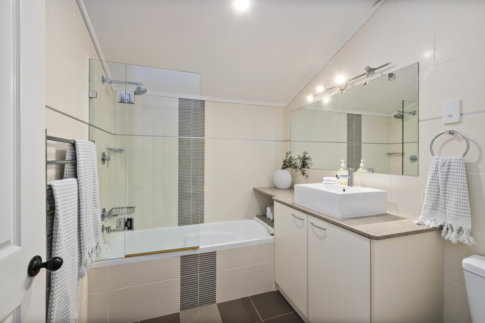 8 Hamilton Avenue, Bowral, NSW 2576